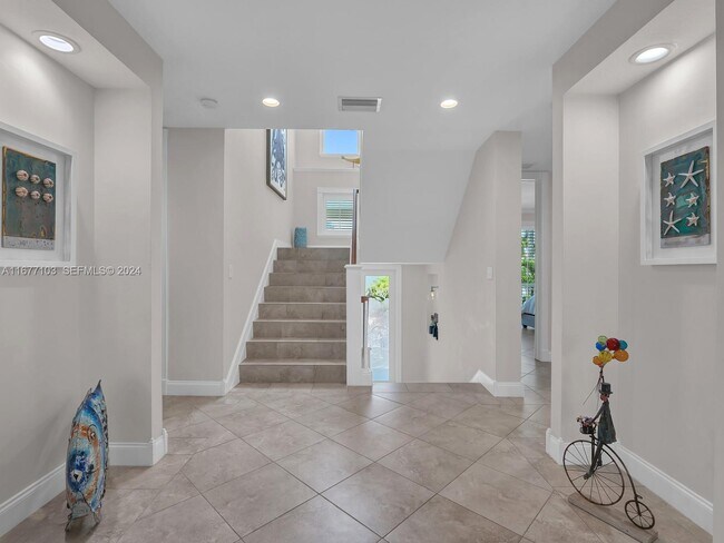 Building Photo - 3 North Dr