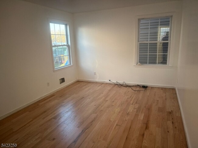 Building Photo - 1019 E Grand St