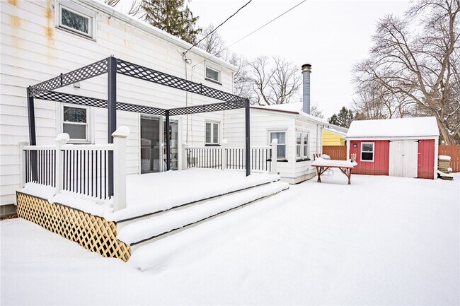 Building Photo - 105 Chestnut Dr