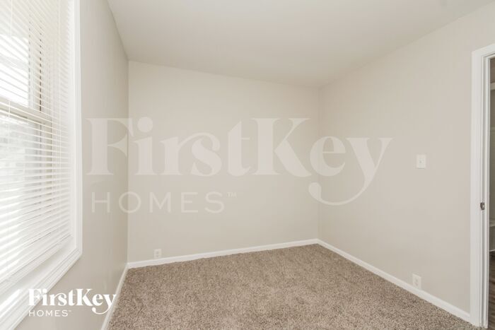 Building Photo - 408 Dalhart Ave