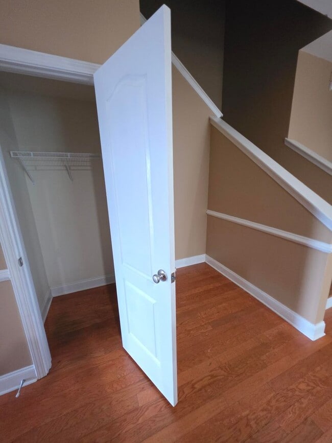 Building Photo - 9 Haven Point