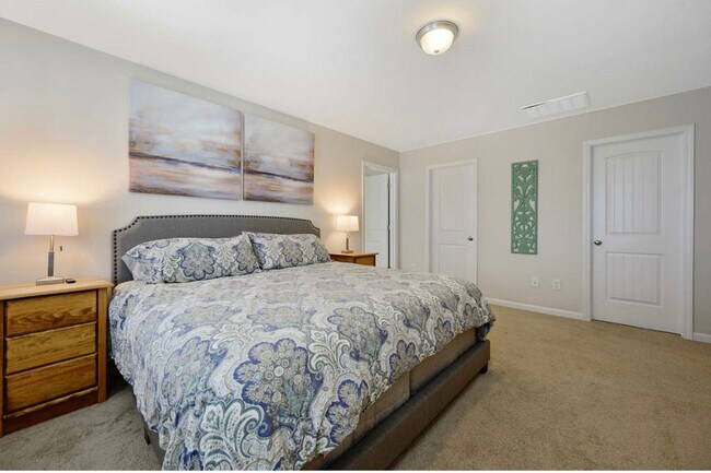 Building Photo - 155 Rossell Park Cir