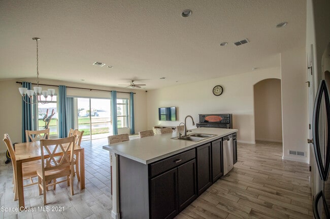Building Photo - 4110 Sage Brush Cir