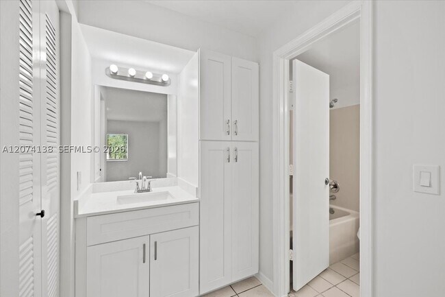 Building Photo - 3610 N 56th Ave