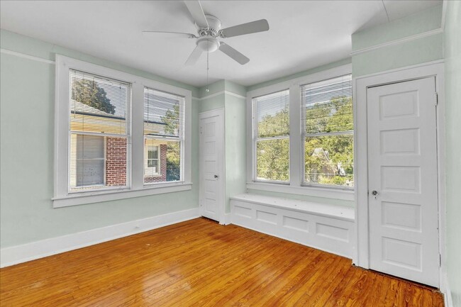 Building Photo - Upstairs Large 3 bedroom apartment in Ardsley Park