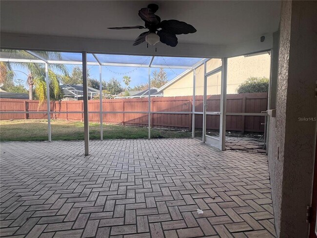 Building Photo - 9224 Sunflower Dr