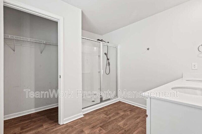 Building Photo - 413 Zenith Blvd