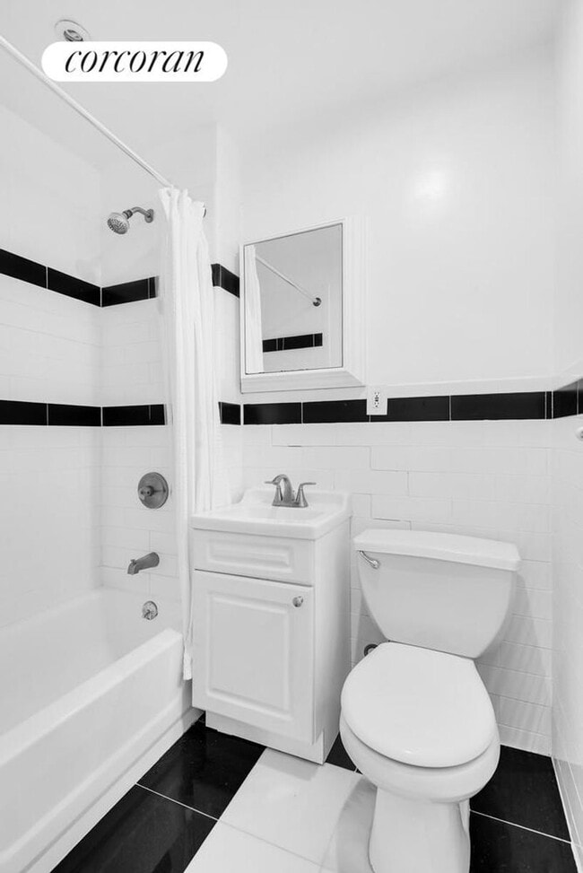 Building Photo - 29 W 84th St
