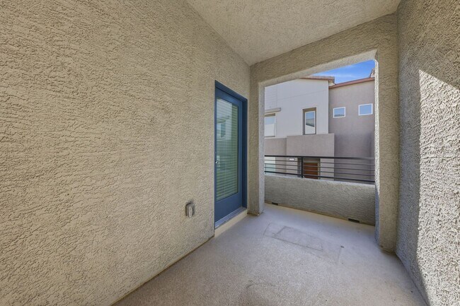 Building Photo - Brand New 3 Bedroom Townhome with Premium Upgrades & Resort-Style Amenities!