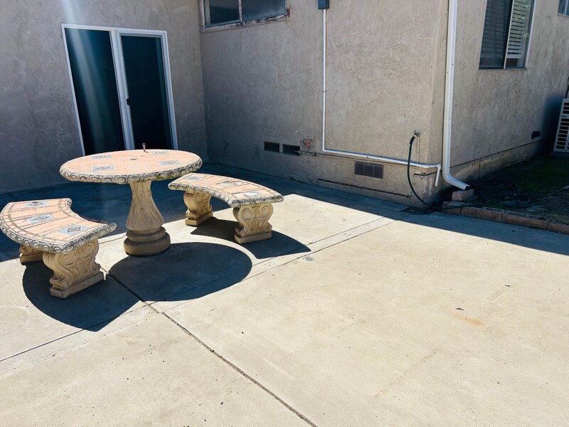 Building Photo - 2811 E 11th St