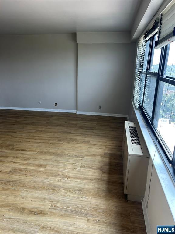 Building Photo - 285 Aycrigg Ave