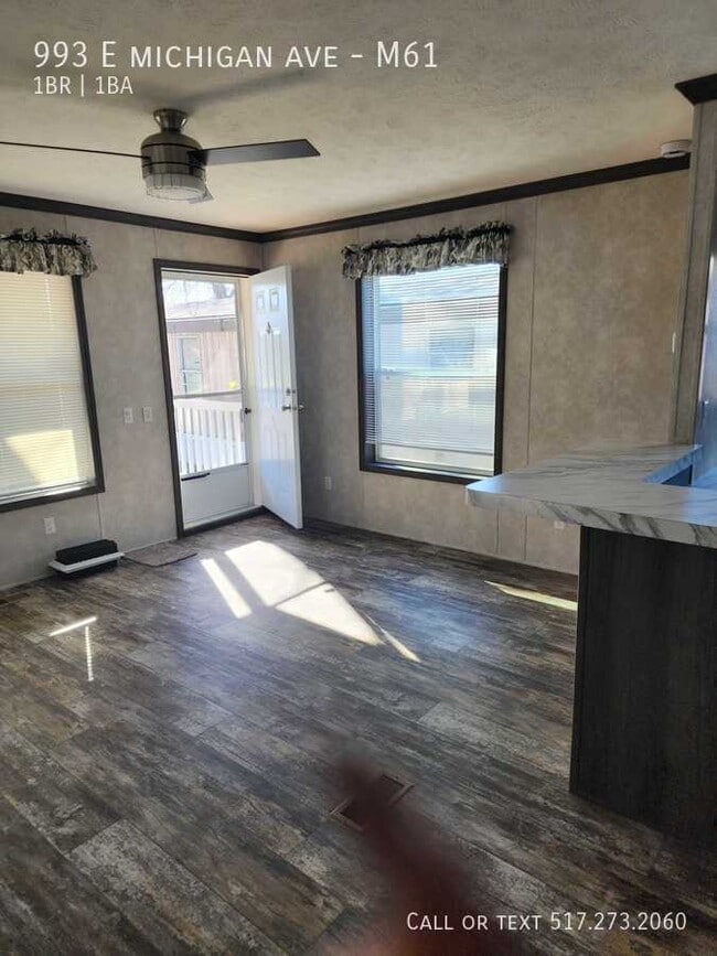 Building Photo - 993 E Michigan Ave