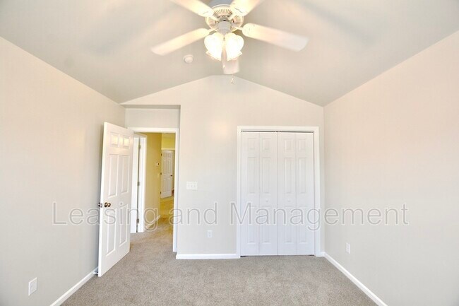 Building Photo - 1402 Hamlin Park Cir