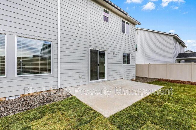 Building Photo - 11116 W Langit St