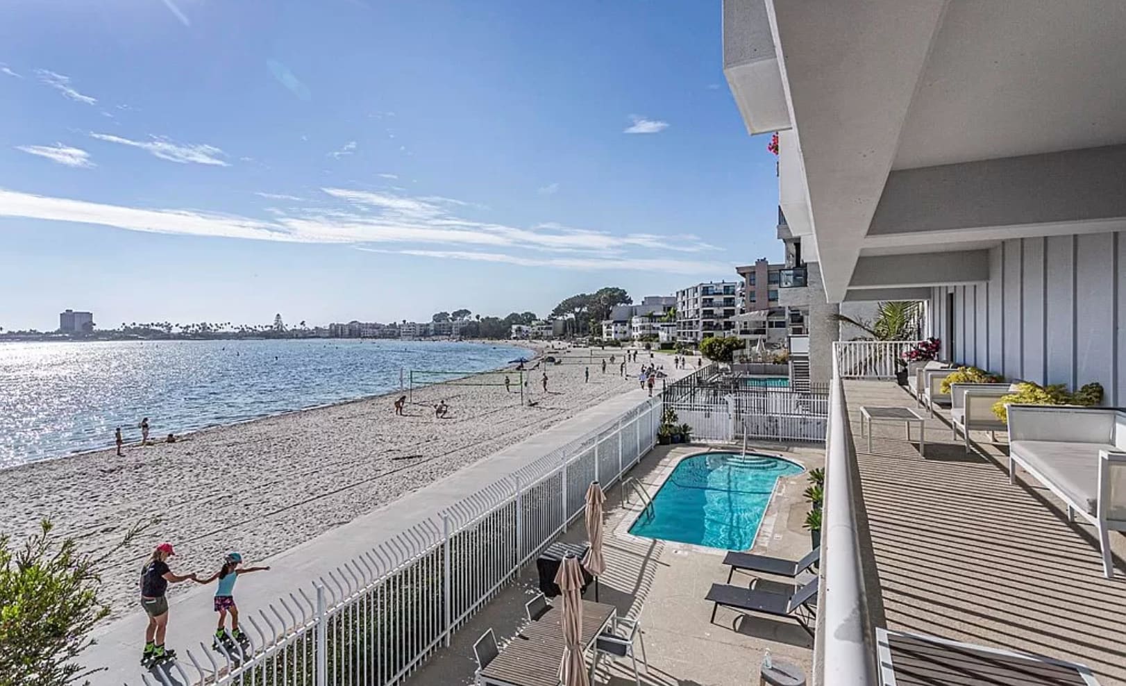 Building Photo - 3850 Riviera Dr