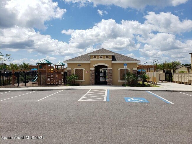 Building Photo - 6834 Soaring Ln