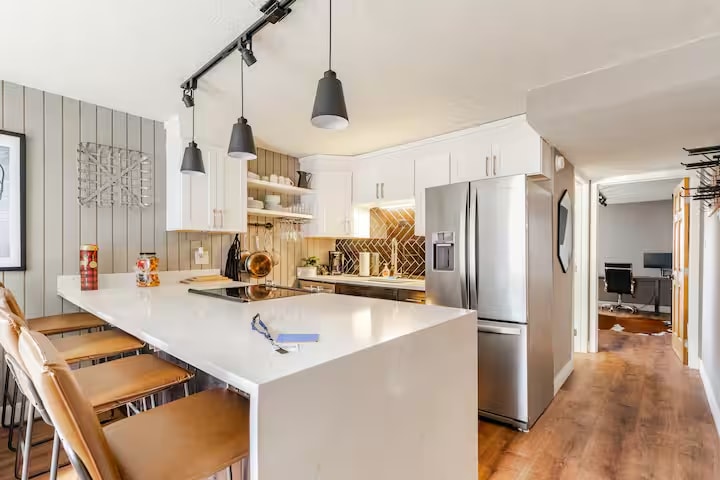 Building Photo - 1150 Deer Valley Dr