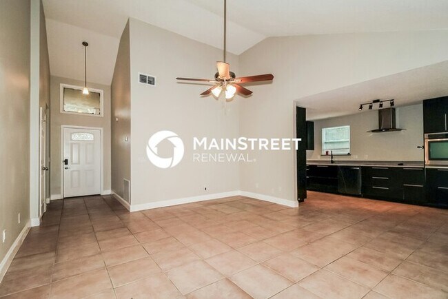 Building Photo - 3 Bedroom Pet-Friendly Home in LONGWOOD, F...