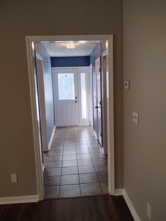 Building Photo - Gleneagles Drive