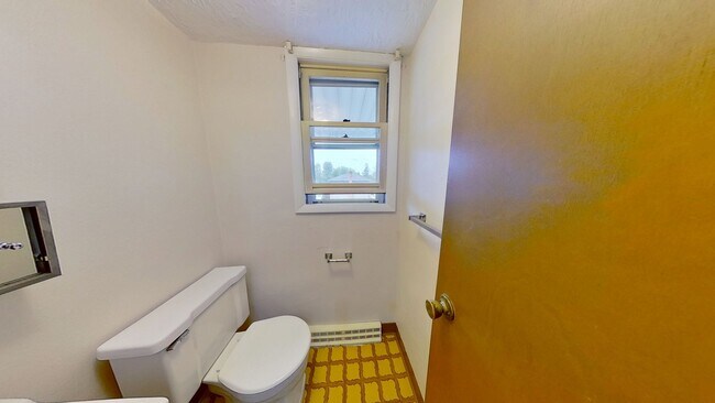 Building Photo - 139 Oak Manor Dr