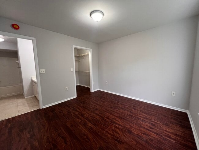 Building Photo - 4799 Via Palm Lakes