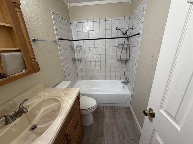 Building Photo - 5127 Parklane Dr