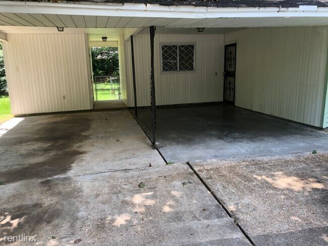 Building Photo - 3 br, 1 bath House - 3315 Suncrest