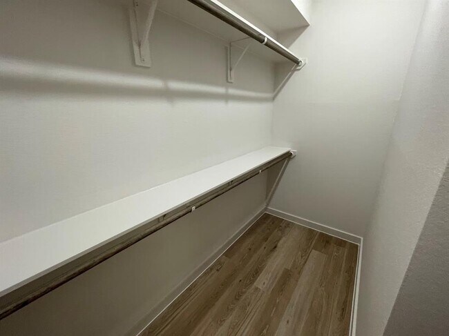 Building Photo - 2517 Appian Way