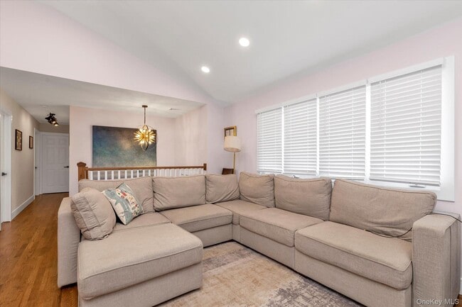 Building Photo - 3075 Whaleneck Dr