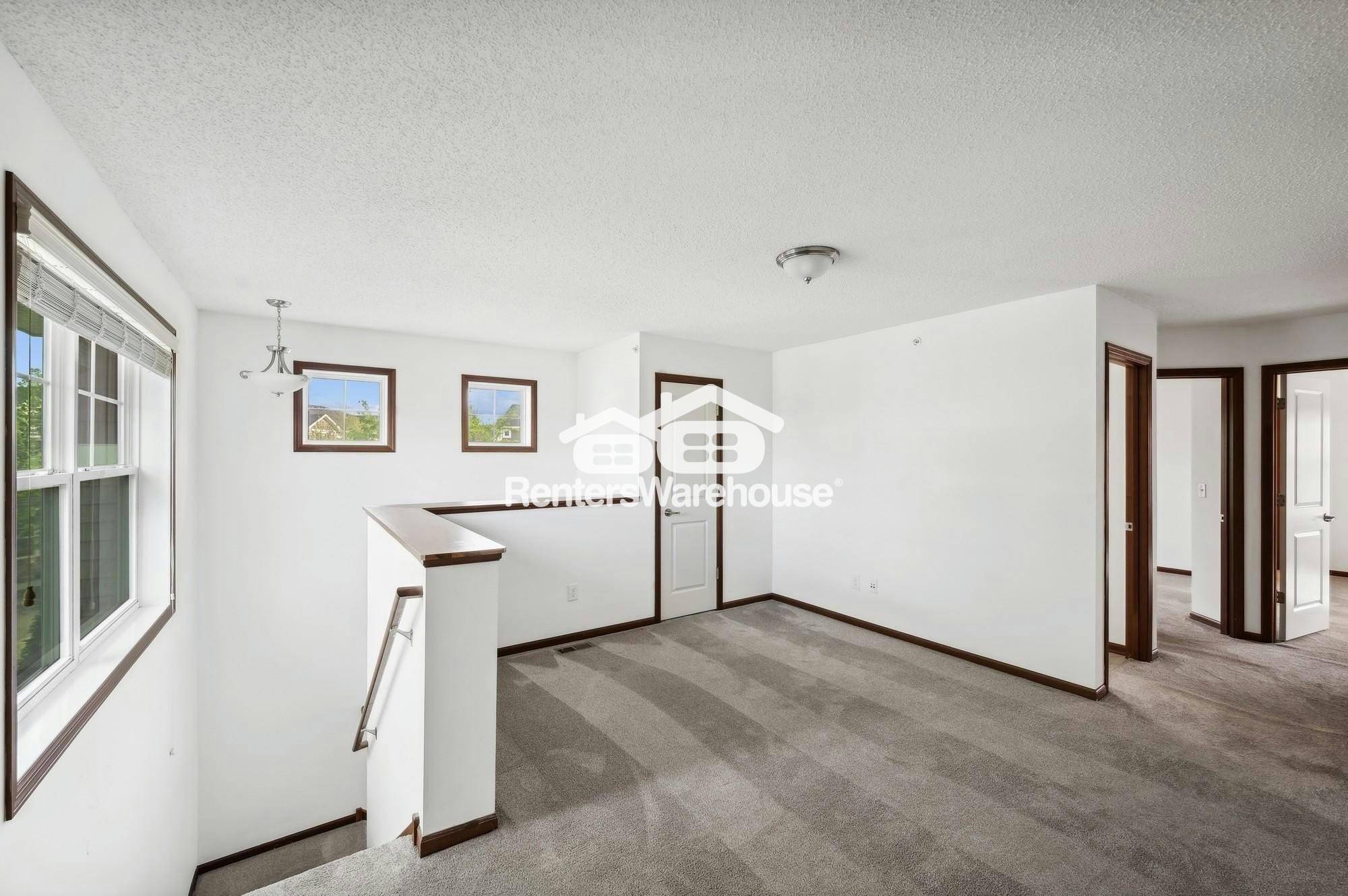 Building Photo - 15610 60th Ave N