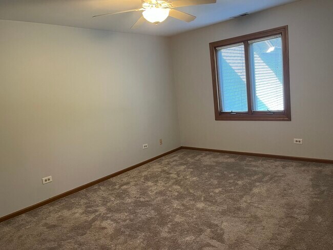 Building Photo - 978 Benedetti Dr
