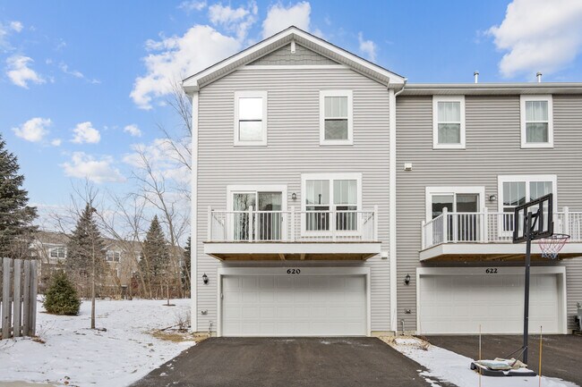 Building Photo - 620 Wolverine Dr