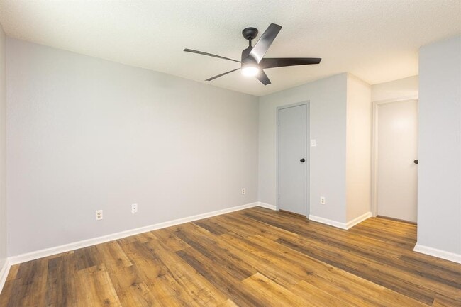 Building Photo - 2750 Holly Hall St