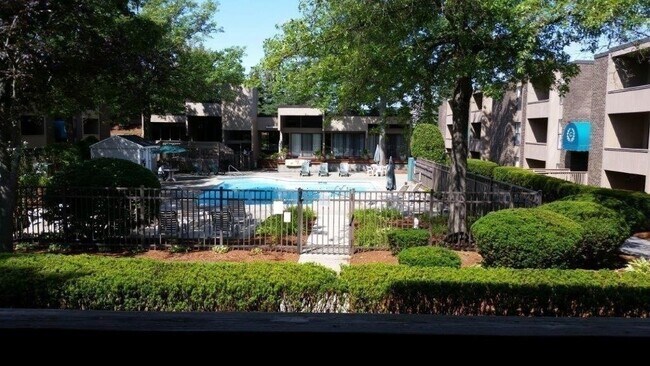 Building Photo - 58 Shrewsbury Green Dr