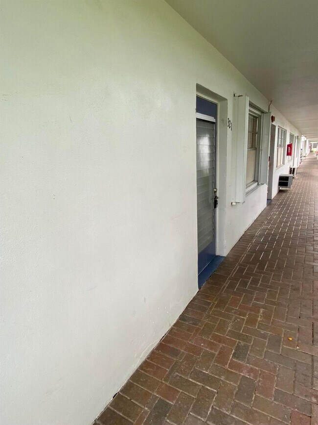 Building Photo - 321 Durham Cir