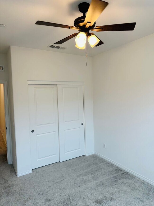 Building Photo - Newly Built 3 Bed Condo for Rent in Winche...