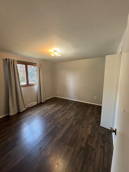 Building Photo - 2730 Aquarius Rd