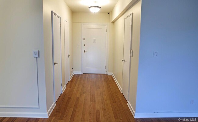 Primary Photo - 220 Pelham Rd