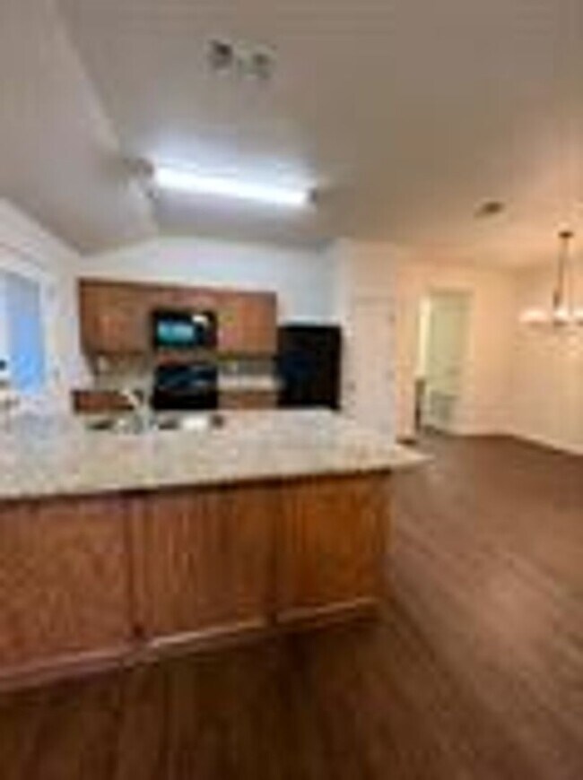 Building Photo - 403 Olaf Dr