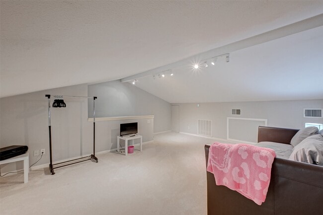 Building Photo - 8077 El Mundo St