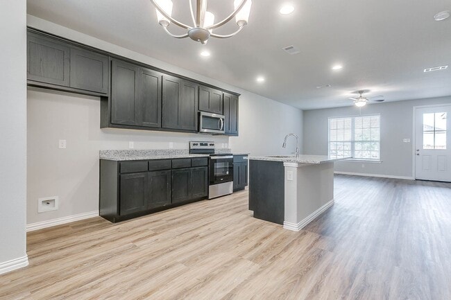 Building Photo - ? Your Next Home Is Waiting ?