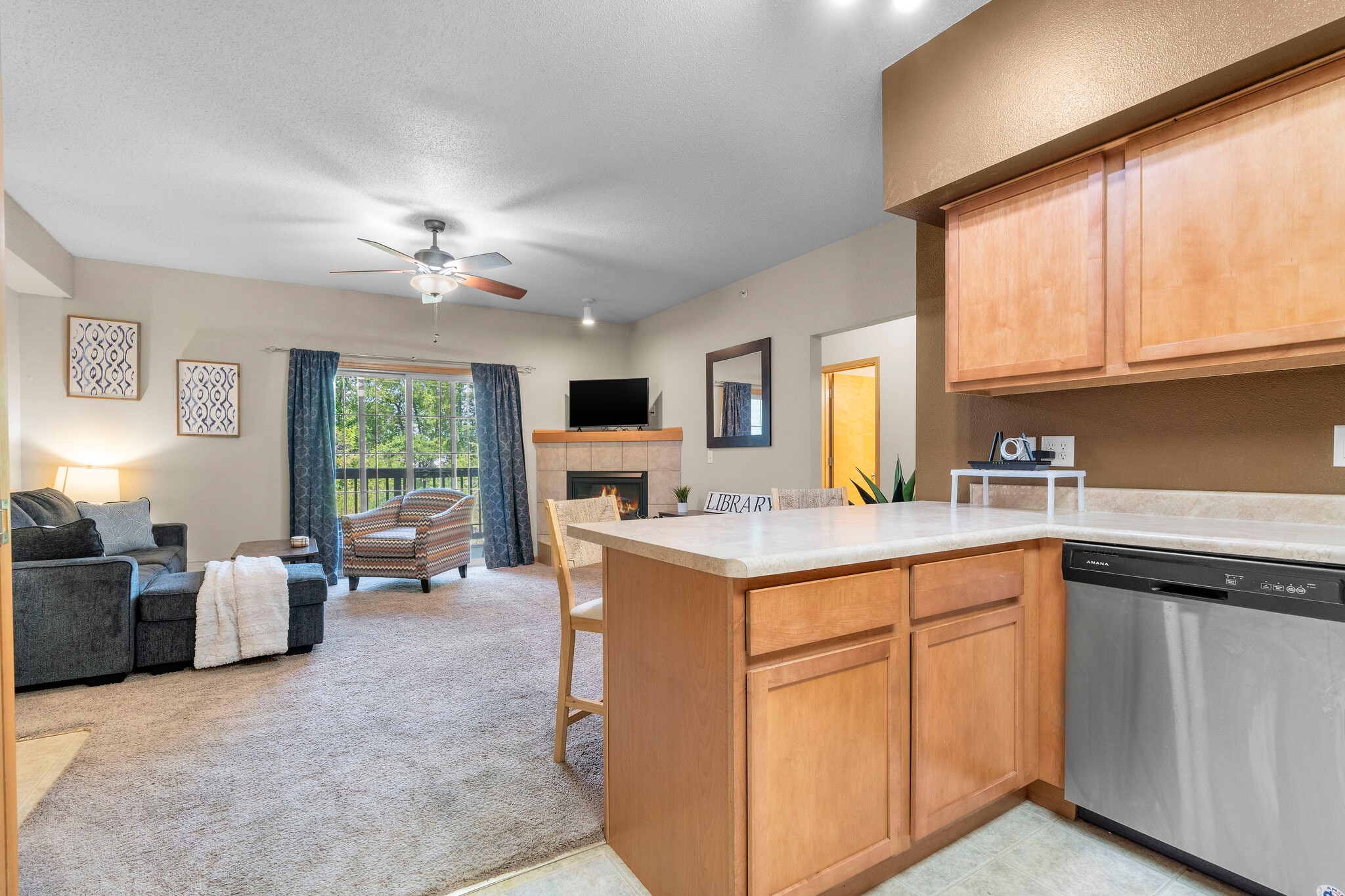 Building Photo - 805 Blue Sky Dr