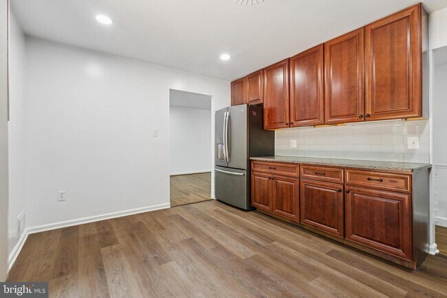 Building Photo - 8326 Briar Creek Dr