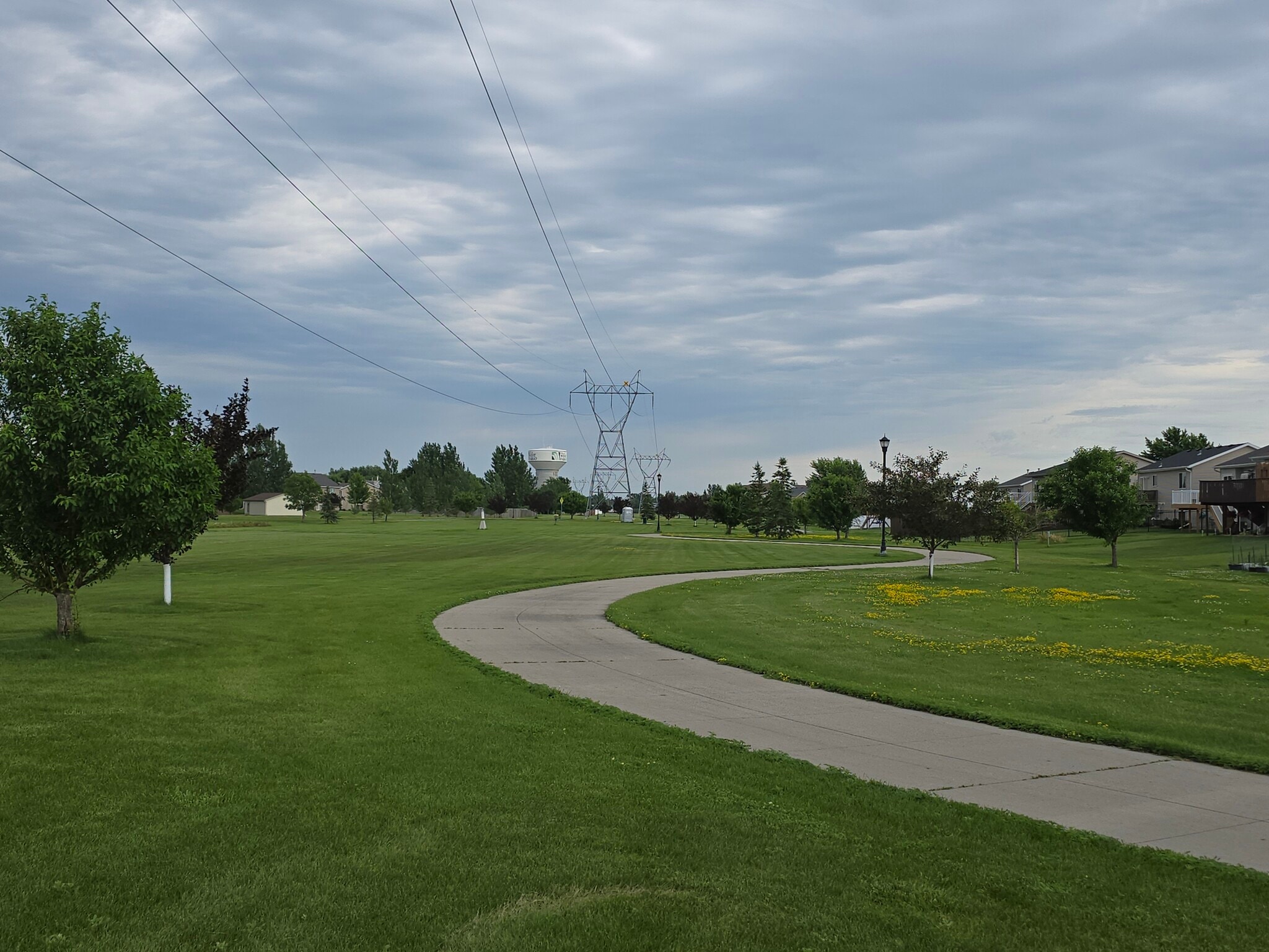 Green Space - 994 38 1/2 Ave W