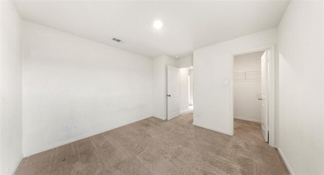 Building Photo - 18524 Speculator Ln