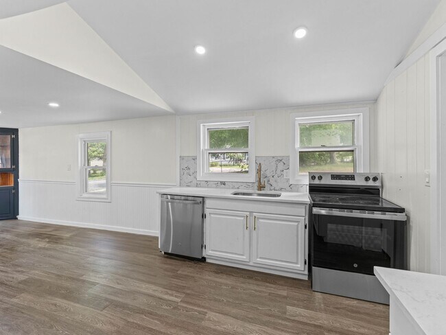 Building Photo - 215 Erial Rd
