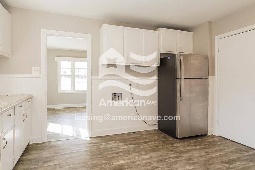 Building Photo - 2310 McKinney St