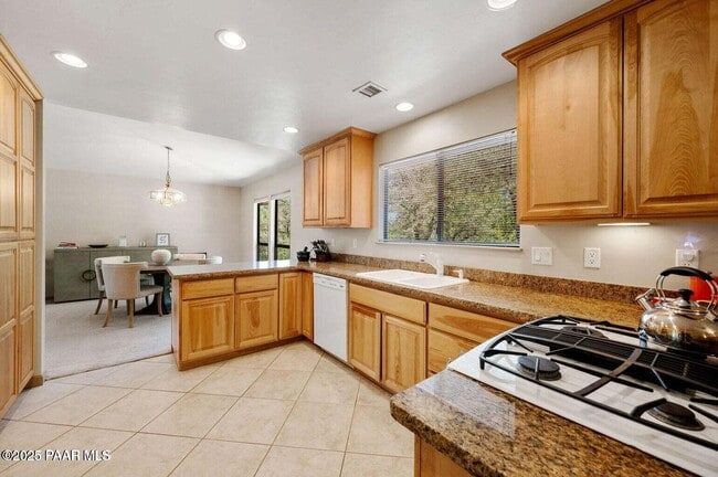 Building Photo - 1480 Cougar Trail