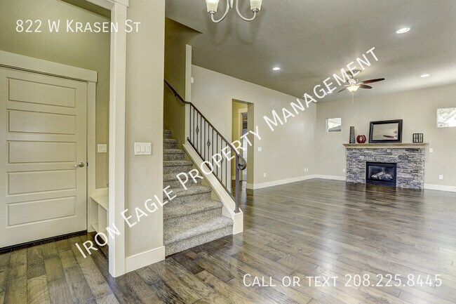 Building Photo - 822 W Krasen St