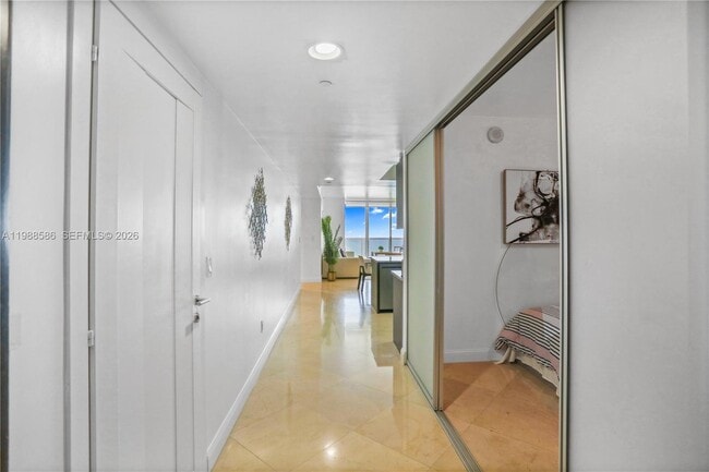 Building Photo - 1830 S Ocean Dr